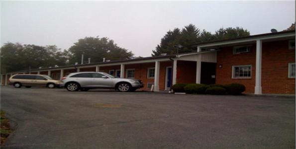 Relax Inn Lewisburg Exterior photo