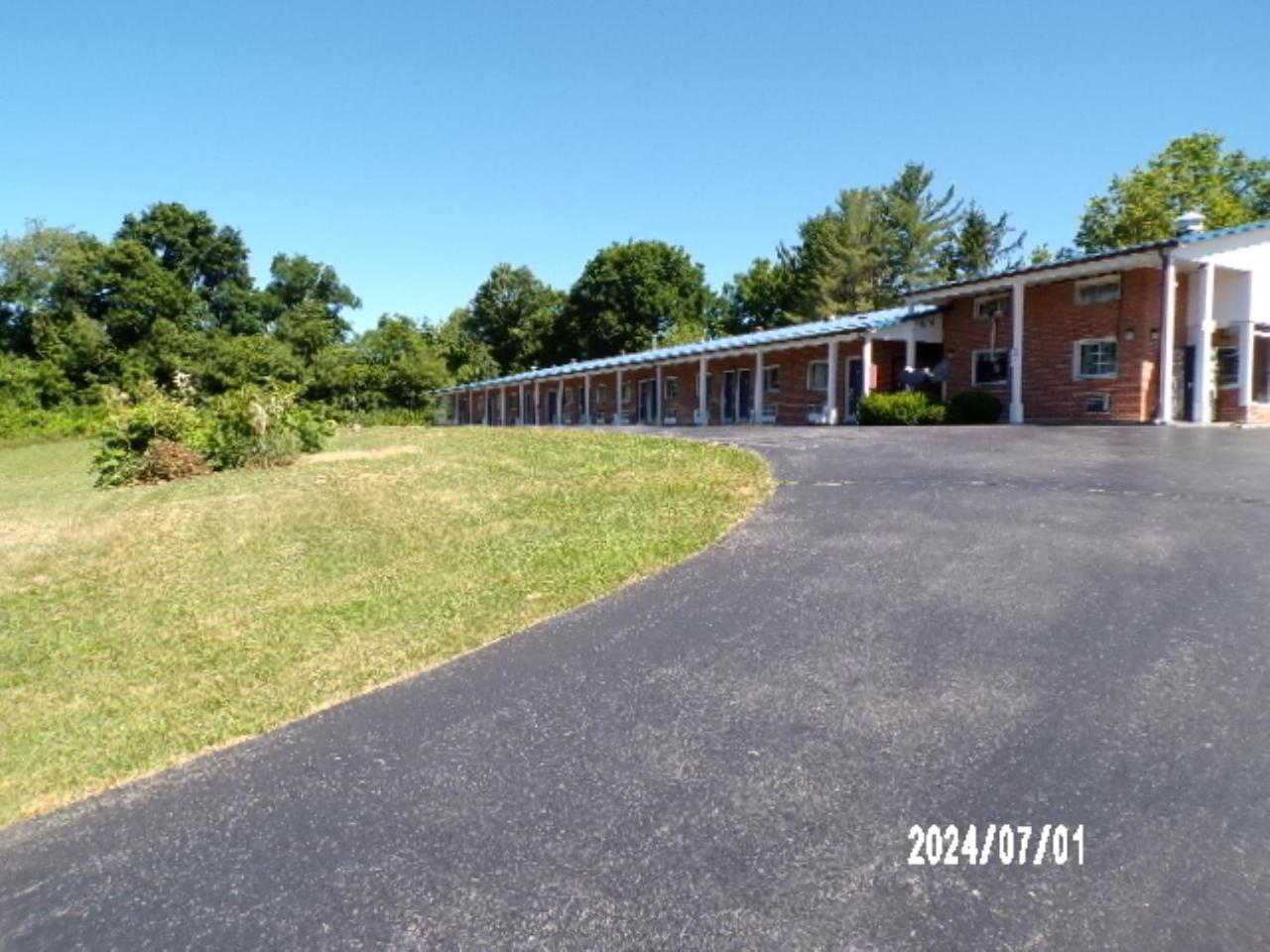 Relax Inn Lewisburg Exterior photo